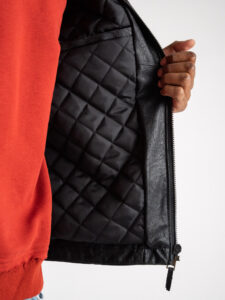 BERNA Biker in ecopelle con collo coreana, zip e tasche frontali 223157 Nero (9)