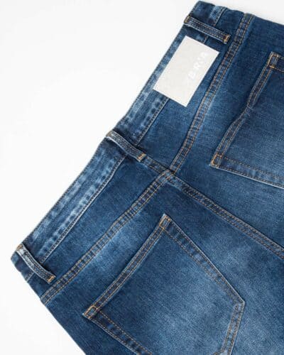 BERNA Jeans basico lavaggio scuro leggermente sfumato senza rotture 223034 Blu 1 BERNA BERNA Jeans basico lavaggio scuro leggermente sfumato senza rotture 223034 Blu