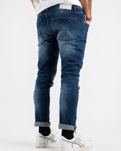 BERNA Jeans basico lavaggio scuro leggermente sfumato senza rotture 223034 Blu 5 BERNA BERNA Jeans basico lavaggio scuro leggermente sfumato senza rotture 223034 Blu