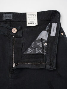 BERNA Jeans cropped con rotture chiuse 223033 Nero (2)