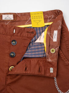 BERNA Pantalone chinos slim con catenella laterale Aragosta (2)