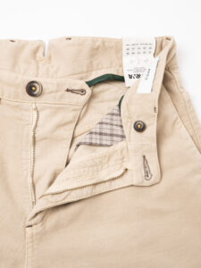 BERNA Pantalone morbido in cotone con pinces 223188 Coloniale (2)