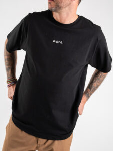 BERNA T-shirt over con logo frontale in rilievo 223272 Nera (3)