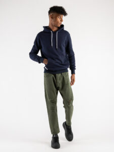 BL11 Felpa basica garzata con cappucco, tascone e etichetta logo Blu Navy (5)