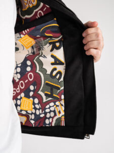 BL11 Giubbino biker in eco camoscio con collo coreana, zip e tasche frontali GUADALUPA Nero (4)