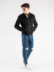 BL11 Giubbino biker in eco camoscio con collo coreana, zip e tasche frontali GUADALUPA Nero (7)