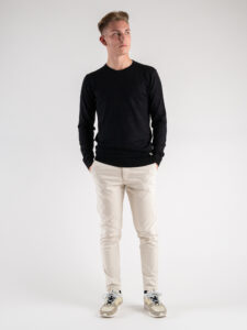 BL11 Pantalone chinos slim AI Panna (4)