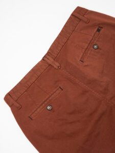 BL11 Pantalone chinos slim autunnoinverno Mattone (1)