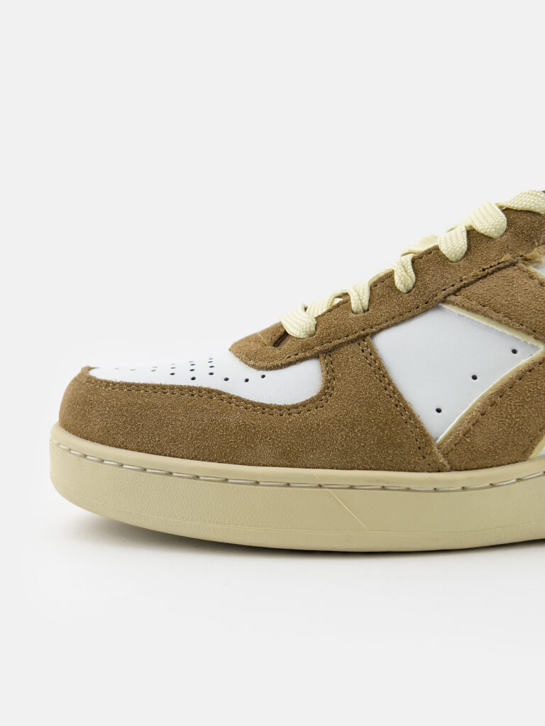 DIADORA Magic Basket Low Suede Leather whitebrown dijon3 DIADORA DIADORA Magic Basket Low Suede Leather white/brown dijon