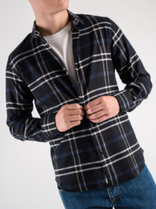 ESTASI Camicia in flanella a quadri grossi con colletto APRICA 455 BluNera (4)
