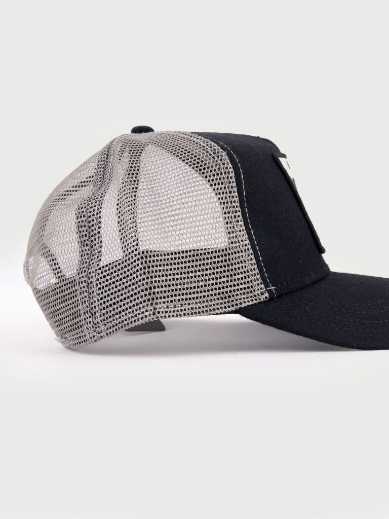 GOORIN BROS Cappellino Nero con retina grigia e patch in pelle bianca stampa orso BEAR - immagine 3