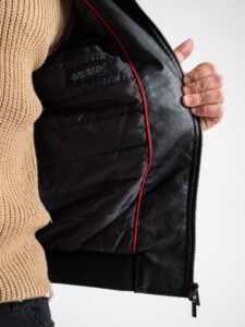 OVER-D Bomber in ecopelle con tasche frontali, zip e polsini J01 Nero (1)