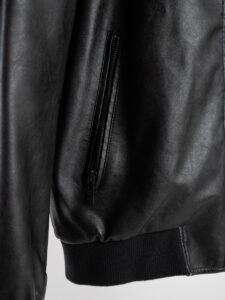 OVER-D Bomber in ecopelle con tasche frontali, zip e polsini J01 Nero (3)