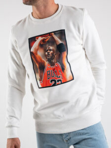 RESELL Felpa girocollo felpata con stampa BULLS JORDAN 270 Bianca (3)