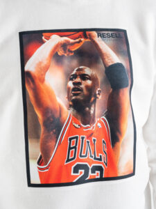 RESELL Felpa girocollo felpata con stampa BULLS JORDAN 270 Bianca (5)