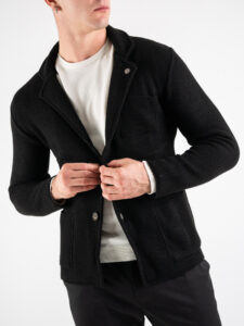 V2 Giacca in maglia misto lana merino con pochette GULPOPE Nera (2)