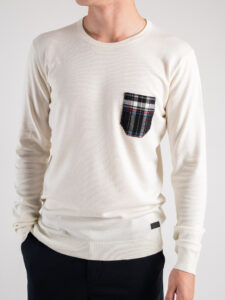 V2 Maglione girocollo basico con taschino QUADRI 31 Panna (2)