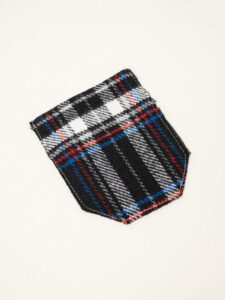 V2 Maglione girocollo basico con taschino QUADRI 31 Panna (8)