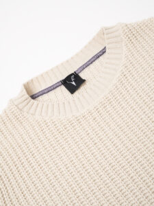 V2 Maglione girocollo misto lana con strappi sul fondo MASTR Burro (1)