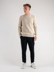 V2 Maglione girocollo misto lana con strappi sul fondo MASTR Burro (7)