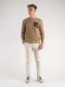 V2 Maglione girocollo misto lana con taschino PATCHWORK 22 Cammello (6)