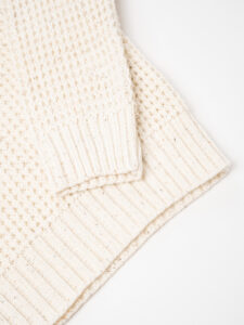 V2 Maglione girocollo misto lana con taschino PATCHWORK 22 Ecru (2)