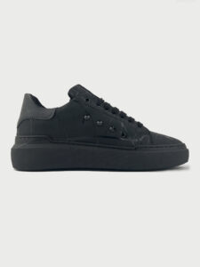 V2 Sneakers con inserto nero, schizzi di colore e borchie esterne NERE1