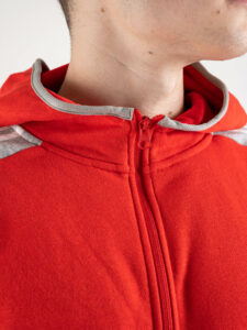 ADIDAS Felpa con zip,cappuccio e logo HI5397 Rossa (8)
