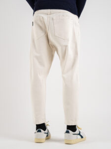 BERNA Jeans cropped con rotture chiuse 223033 Latte (1)