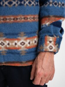 BL11 Giacchetta in fantasia peruviana con cappuccio FLA Blu (13)