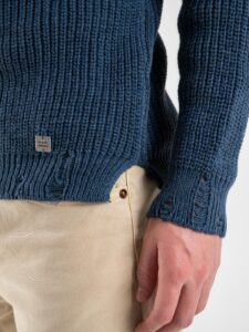 BL11 Maglione girocollo a costine con piccole rotture su collo, polsini e fondo KIR Jeans (5)