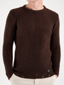 BL11 Maglione girocollo a costine con piccole rotture su collo, polsini e fondo KIR Marrone (3)