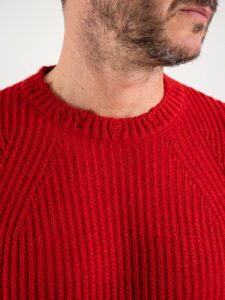 BL11 Maglione girocollo a costine con piccole rotture su collo, polsini e fondo KIR Rosso (5)