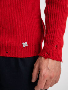 BL11 Maglione girocollo a costine con piccole rotture su collo, polsini e fondo KIR Rosso (6)
