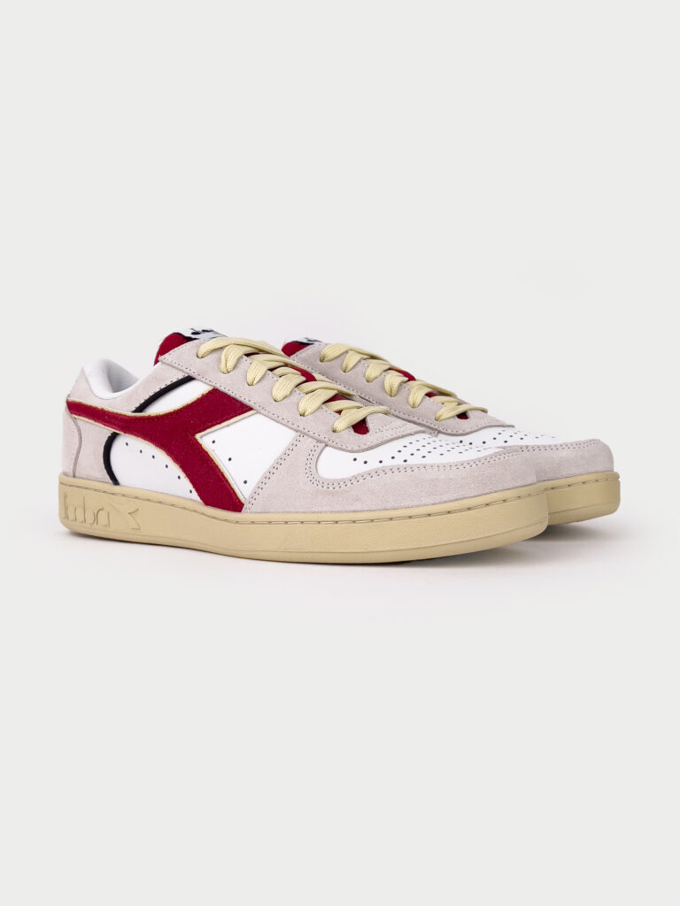 DIADORA Magic Basket Low Suede Leather WhiteChili Peppers1 DIADORA DIADORA Magic Basket Low Suede Leather White/Chili Peppers