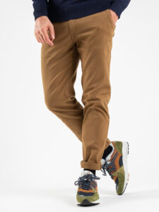 ESTASI Pantalone chinos tinta unita slim FODEN 2301S Cammello (1)