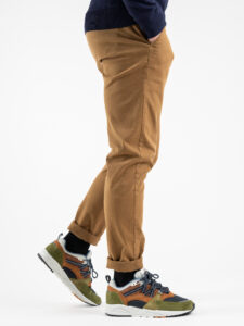 ESTASI Pantalone chinos tinta unita slim FODEN 2301S Cammello (5)