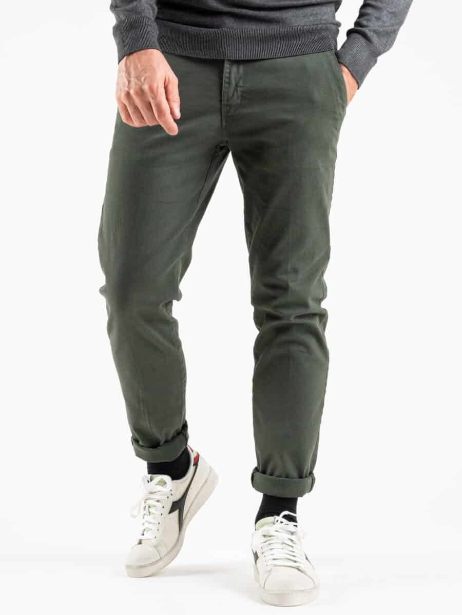 ESTASI Pantalone chinos tinta unita slim FODEN 2301S Verde