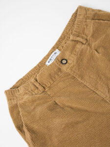 ESTASI Pantalone in velluto a costine con pinces ZIDANE Cammello