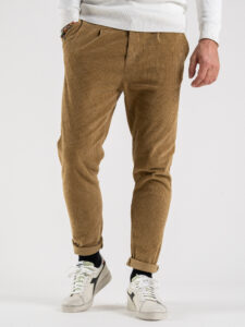 ESTASI Pantalone in velluto a costine con pinces ZIDANE Cammello (4)