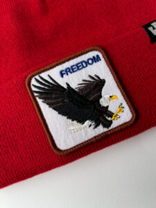GOORIN BROS Cuffia con patch stampa aquila FREEDOM Rossa (1)