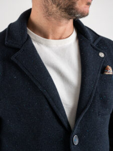V2 Giacca in maglia misto lana merino puntinata con pochette GULPBOBL Blu (1)