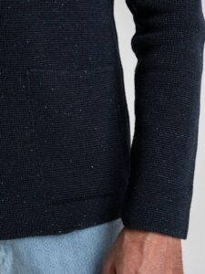 V2 Giacca in maglia misto lana merino puntinata con pochette GULPBOBL Blu (3)