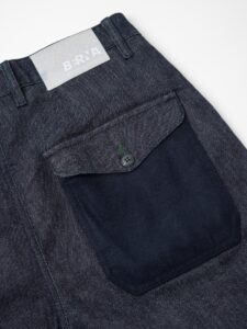 BERNA Pantalone denim con pinces, gamba morbida e catenella 215112 Blu6