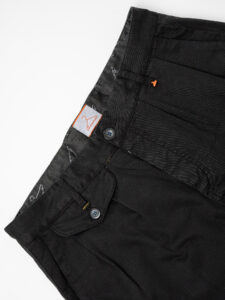 BERNA Pantalone tinta unita con pinces e gamba morbida 205226 Nero5