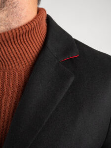 V2 Cappotto slim con zip laterale, polsini e interni scozzesi Nero2