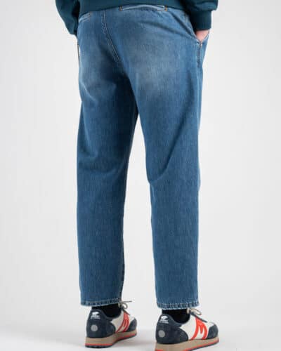 BERNA jeans Jeans cropped morbido di gamba con rotture e catenella removibile 220177 4 BERNA BERNA jeans cropped morbido di gamba con rotture e catenella removibile 220177