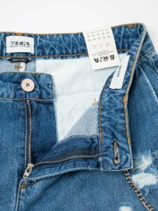 BERNA jeans Jeans cropped morbido di gamba con rotture e catenella removibile 220177 (6)