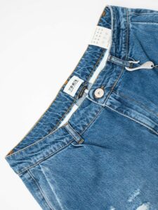 BERNA jeans Jeans cropped morbido di gamba con rotture e catenella removibile 220177 (8)