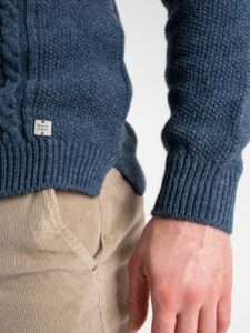 BL11 Maglione girocollo con trecce e greche centrali GAVIN Denim (3)